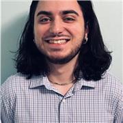 Ehila! Sono un ragazzo americano, madrelingua inglese, con una passione per insegnare. Posso aiutarti con ripetizioni o fluency